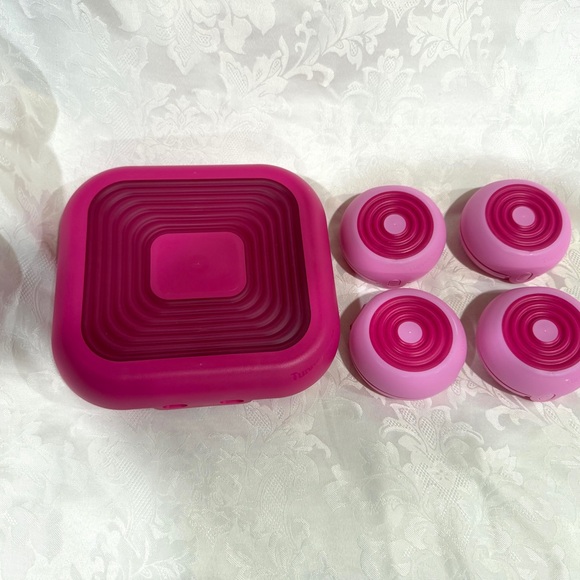 NEW (NIP) Tupperware Pink Stuffables Accessory Organizer (Jewelry not included) - Picture 2 of 12